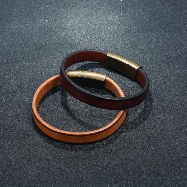 Bracciale uomo in pelle personalizzato con incisione interna, chiusura magnetica